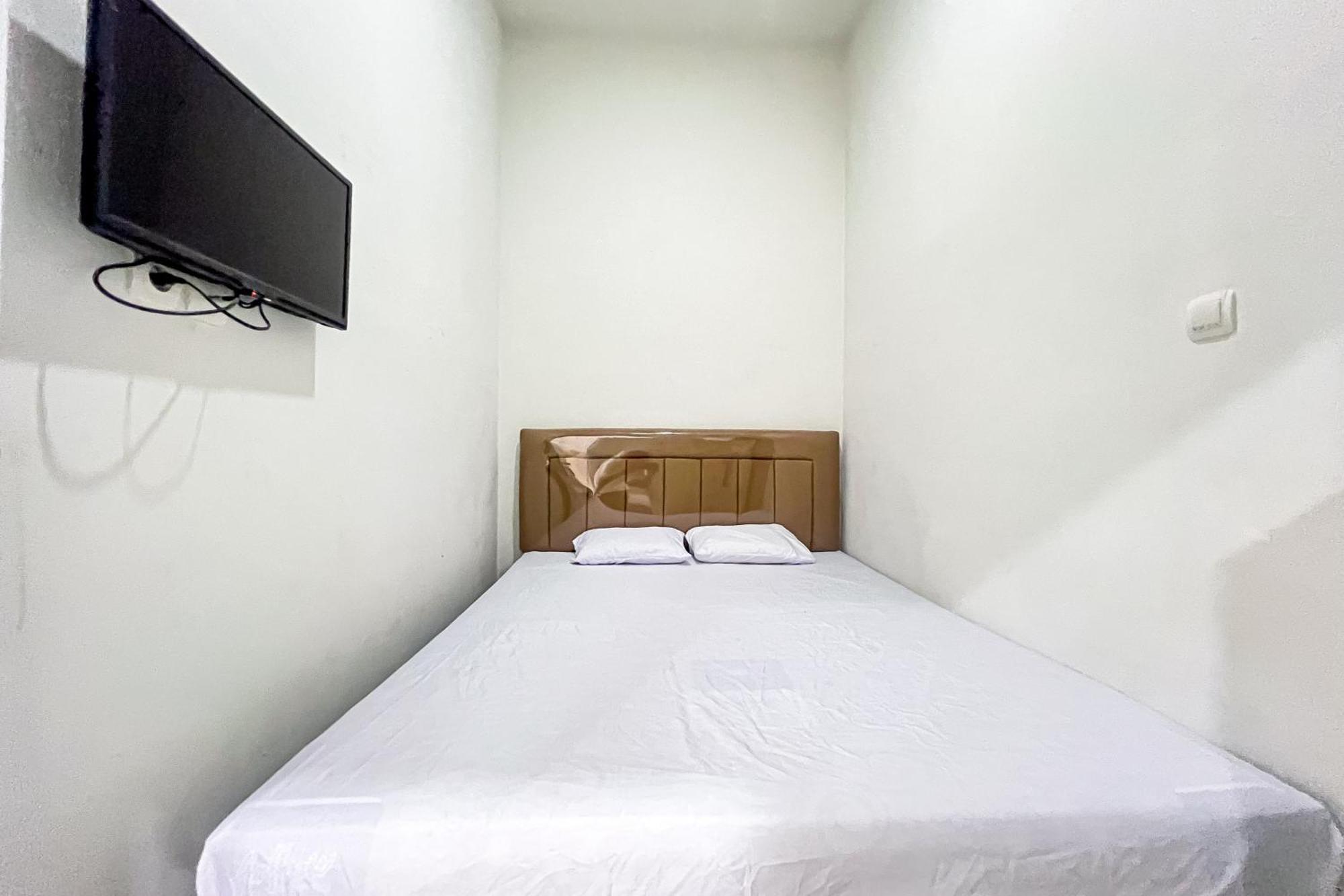 Hotel 21 Redpartner Jakarta